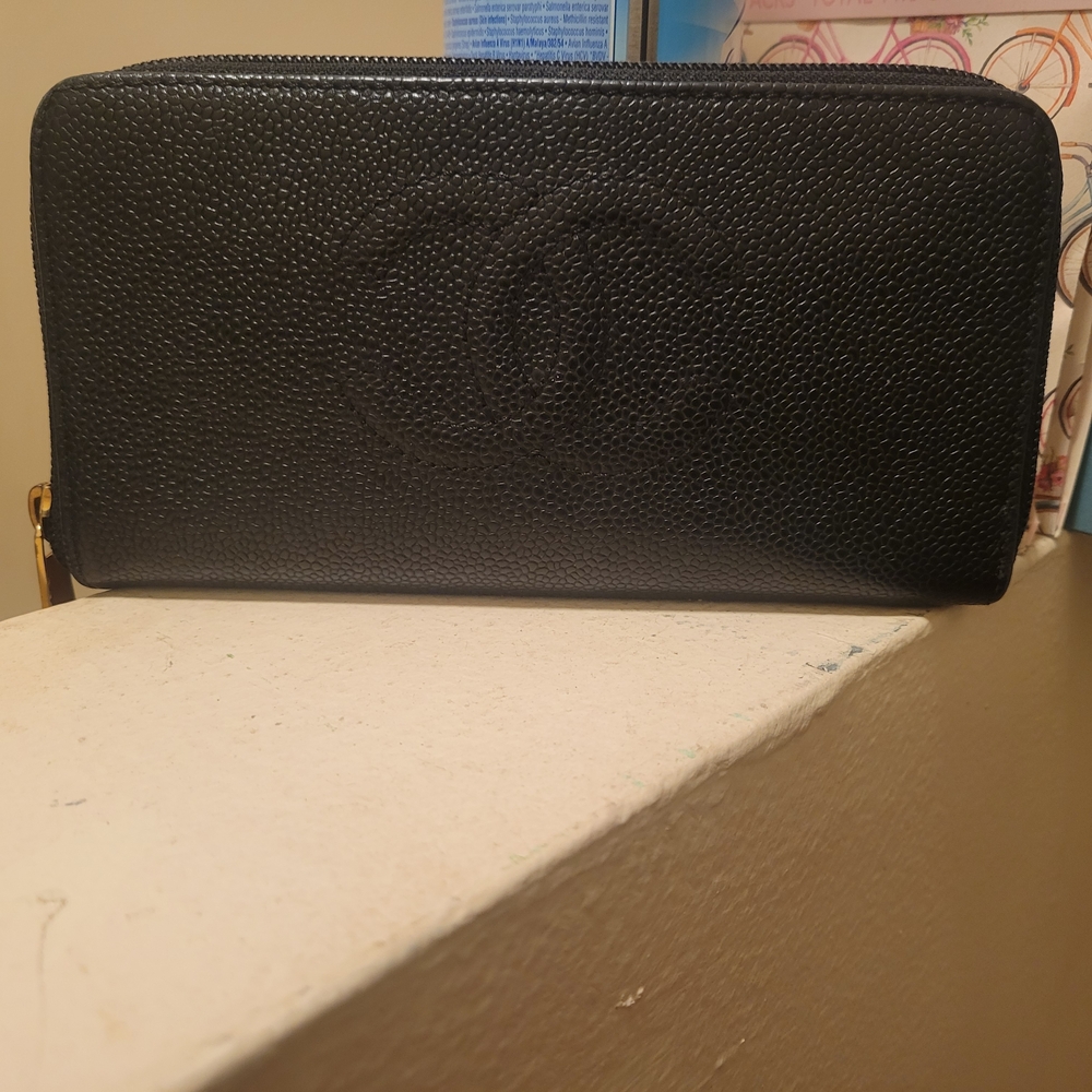 SPECIAL!! Authentic CHANEL Black Textured Leather Wallet